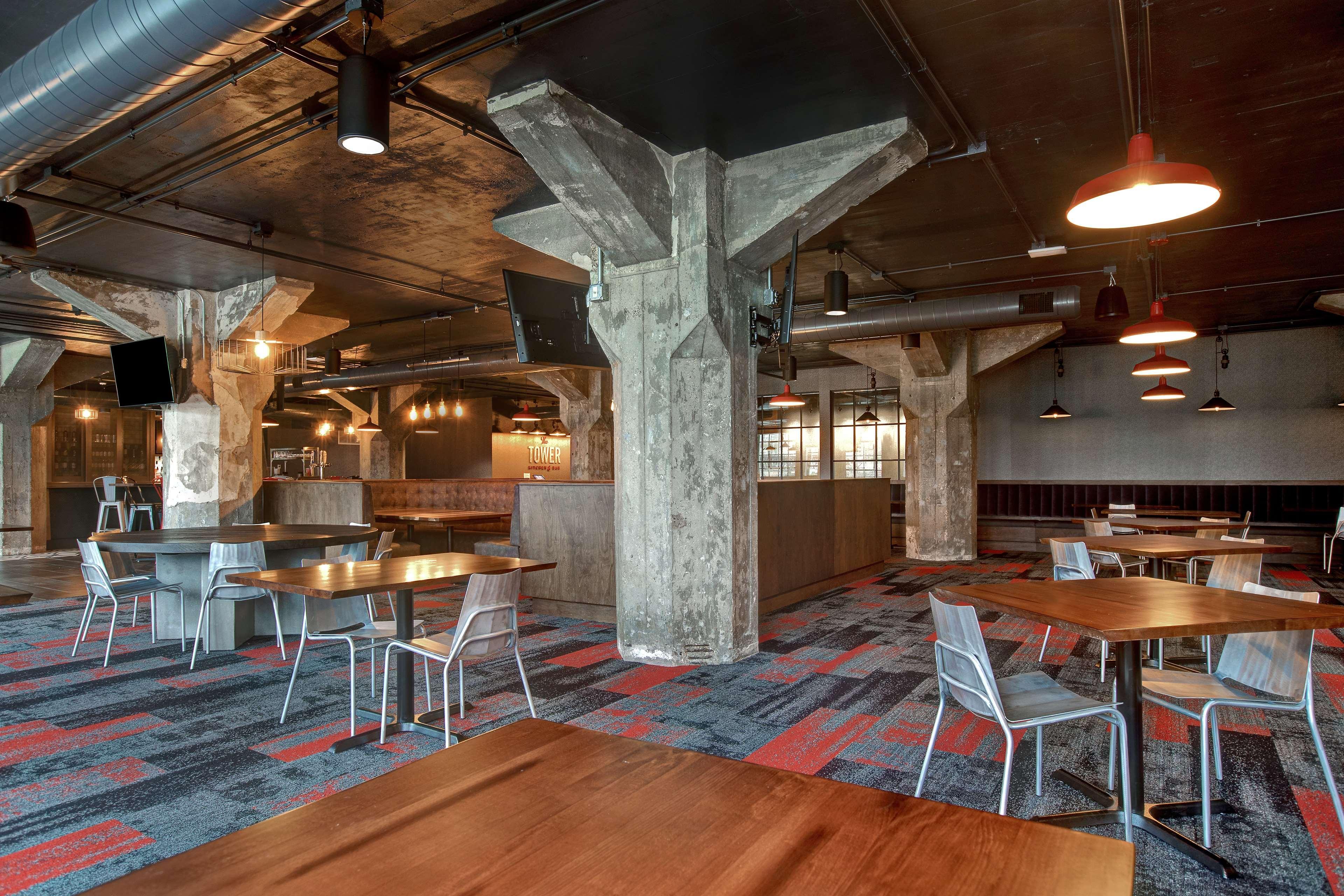 Embassy Suites By Hilton Rockford Riverfront Екстер'єр фото