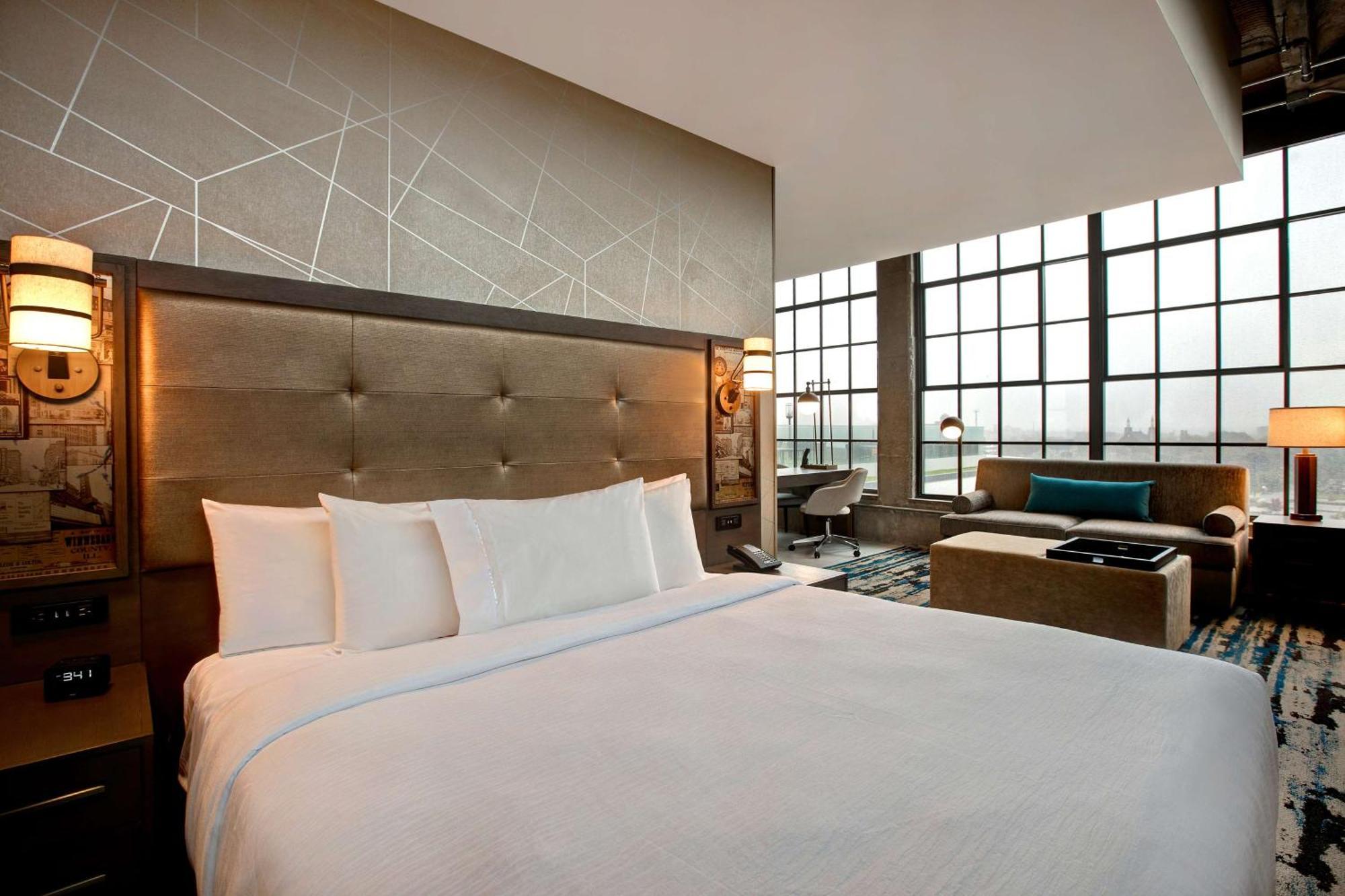 Embassy Suites By Hilton Rockford Riverfront Екстер'єр фото