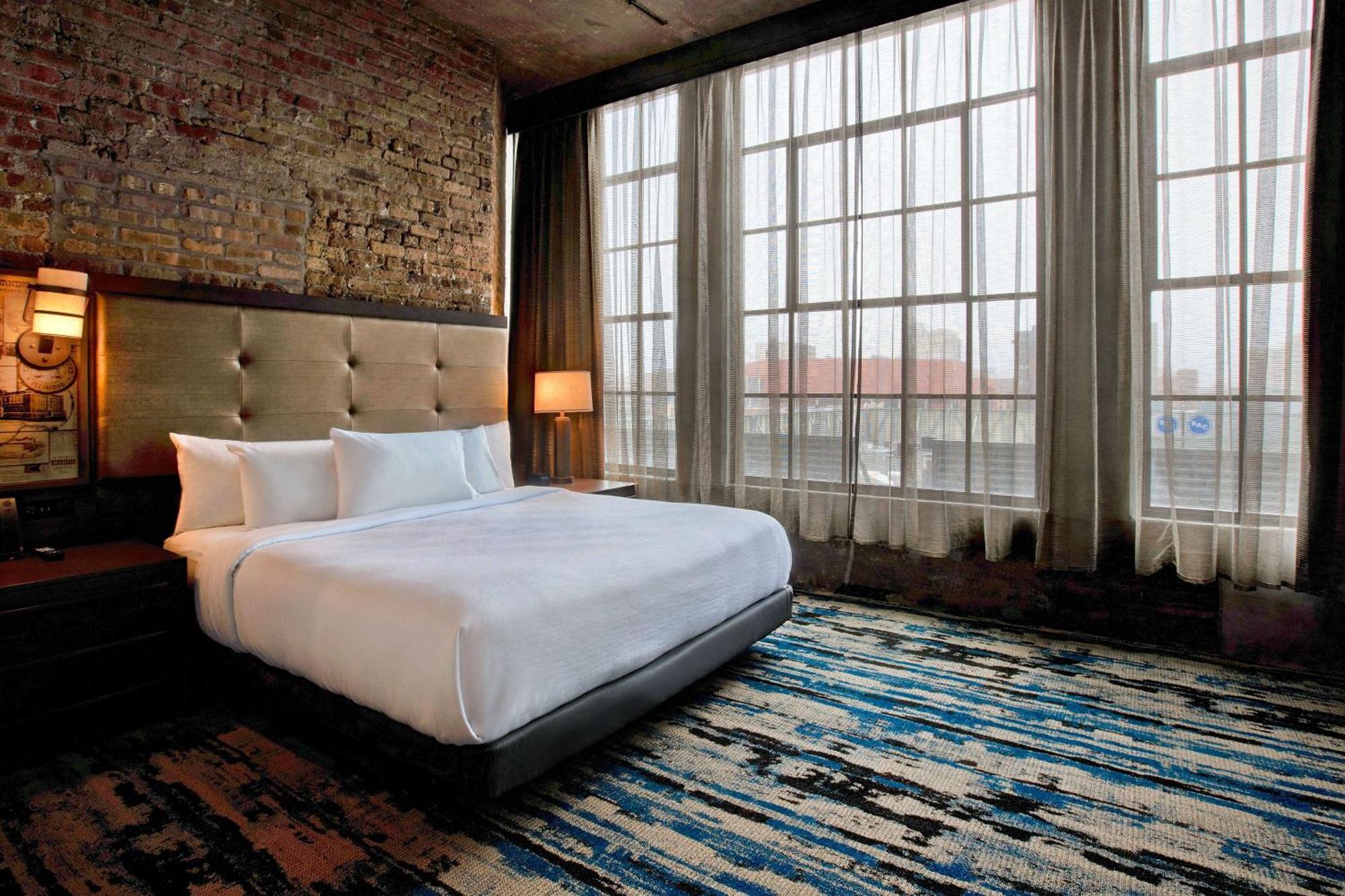 Embassy Suites By Hilton Rockford Riverfront Екстер'єр фото